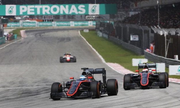 Alonso Button McLaren Malesia 2015