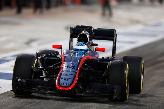 Alonso McLaren Bahrain 2015